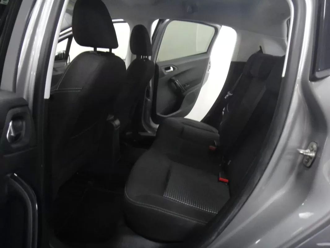 peugeot-208-2019-gasolina-1199cc