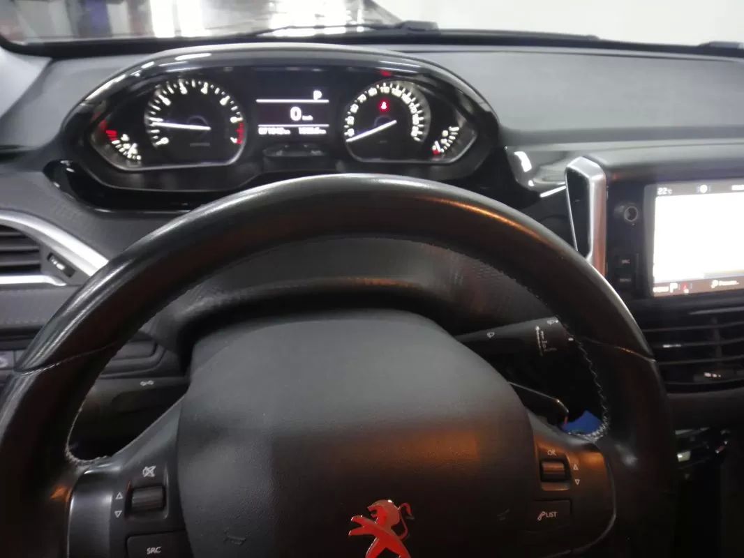 peugeot-208-2019-gasolina-1199cc