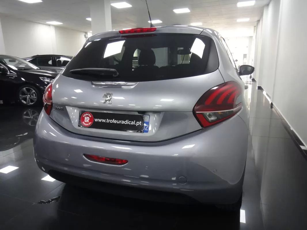 peugeot-208-2019-gasolina-1199cc