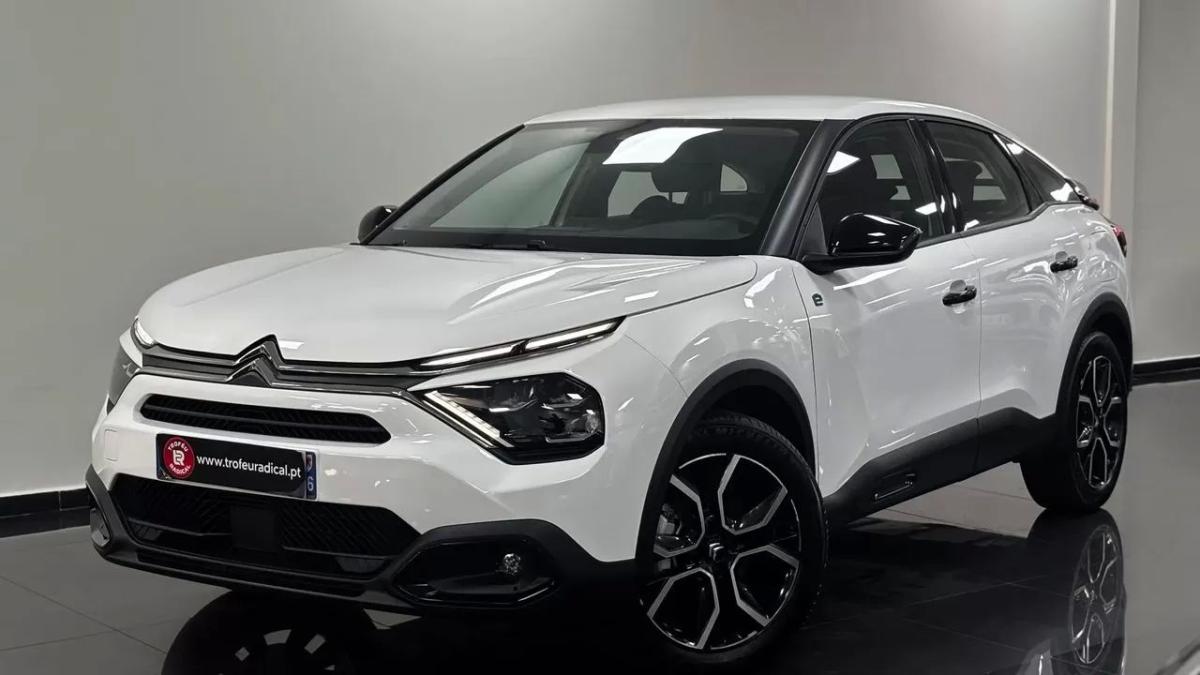 citroen-e-c4-2023-eletrico-200cc