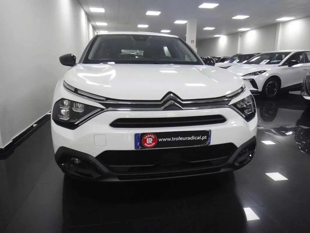 citroen-e-c4-2023-eletrico-200cc