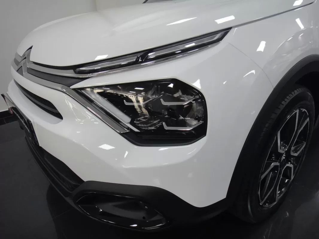citroen-e-c4-2023-eletrico-200cc