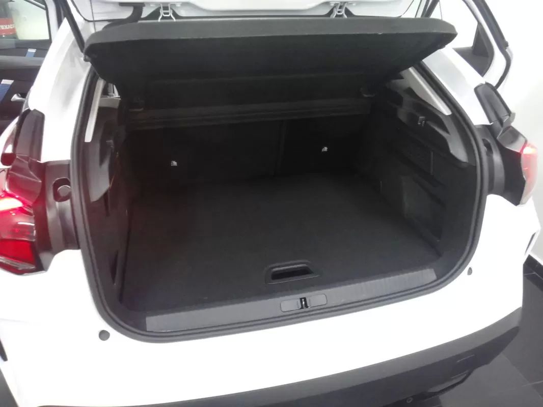 citroen-e-c4-2023-eletrico-200cc