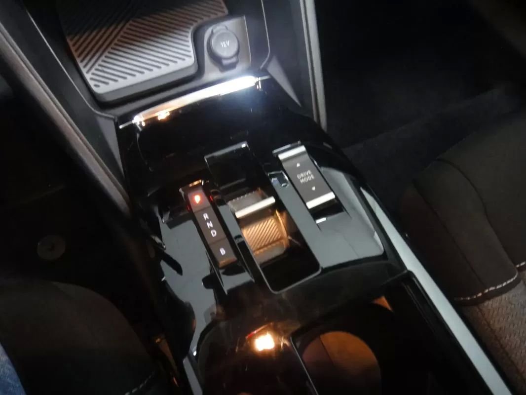 citroen-e-c4-2023-eletrico-200cc