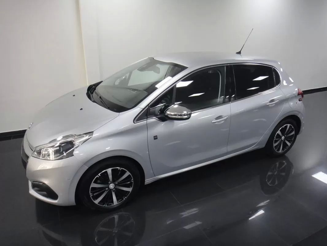 peugeot-208-2018-gasolina-1199cc