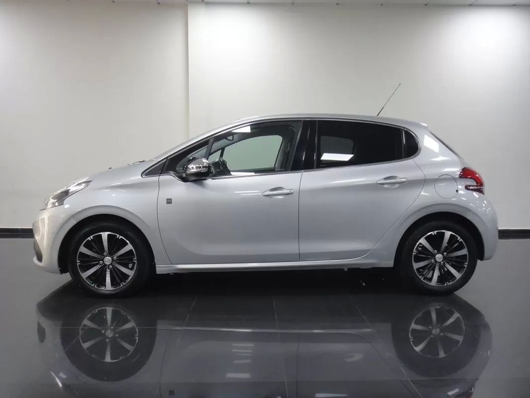 peugeot-208-2018-gasolina-1199cc