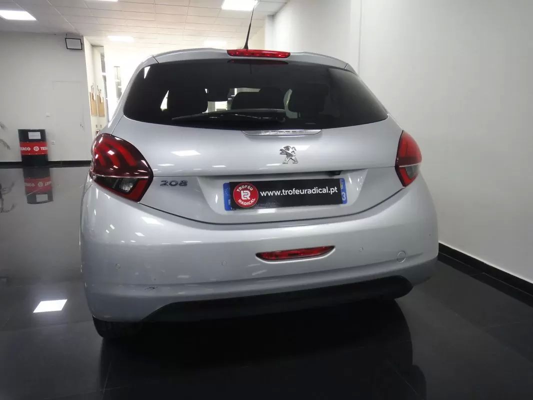 peugeot-208-2018-gasolina-1199cc