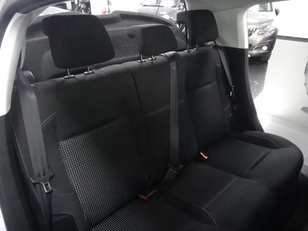 peugeot-208-2018-gasolina-1199cc