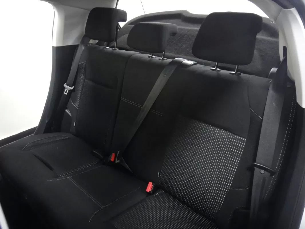 peugeot-208-2018-gasolina-1199cc