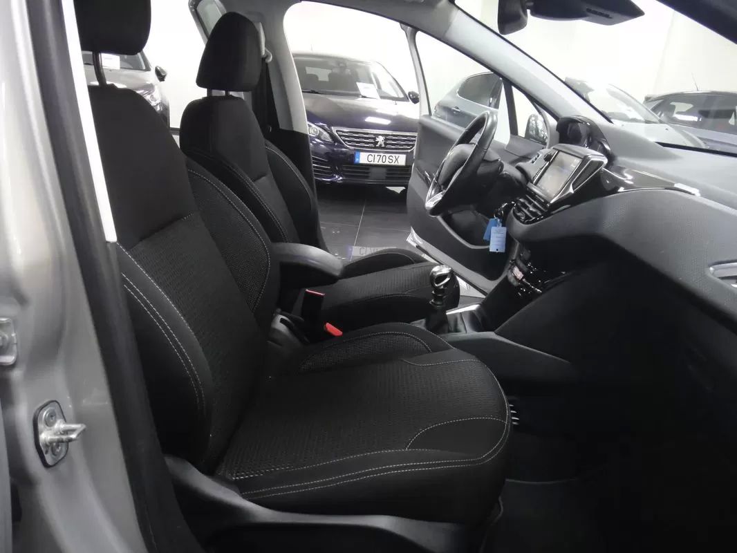 peugeot-208-2018-gasolina-1199cc