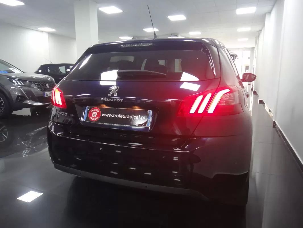 peugeot-308-2019-gasolina-1199cc