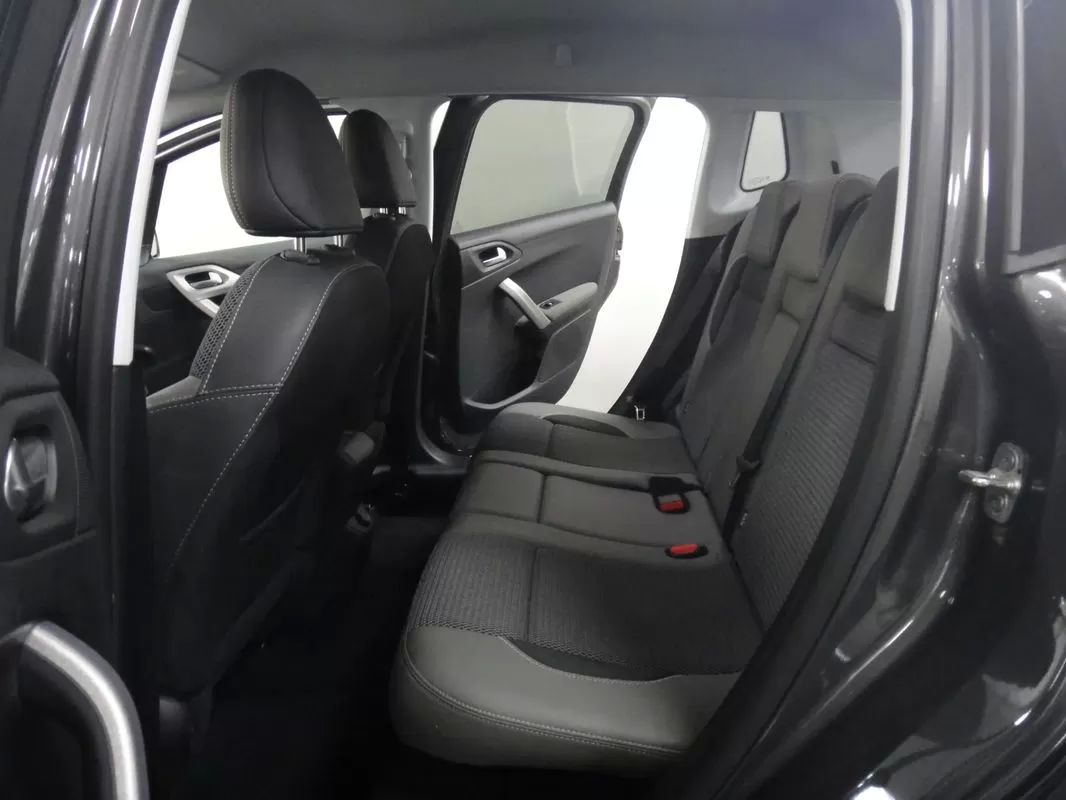 peugeot-2008-2018-gasolina-1199cc