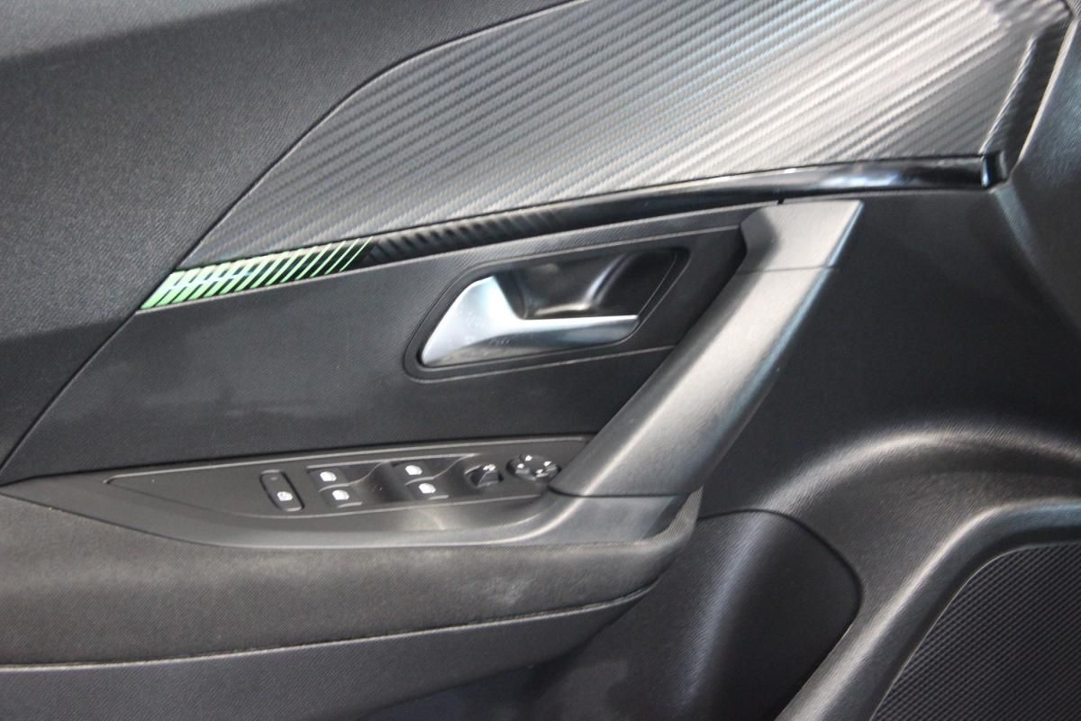 peugeot-2008-2023-gasolina-1199cc