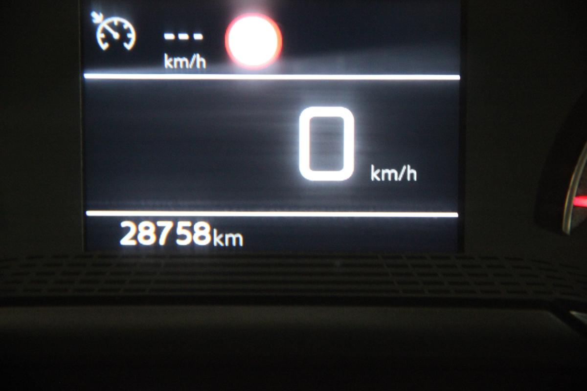 peugeot-2008-2023-gasolina-1199cc