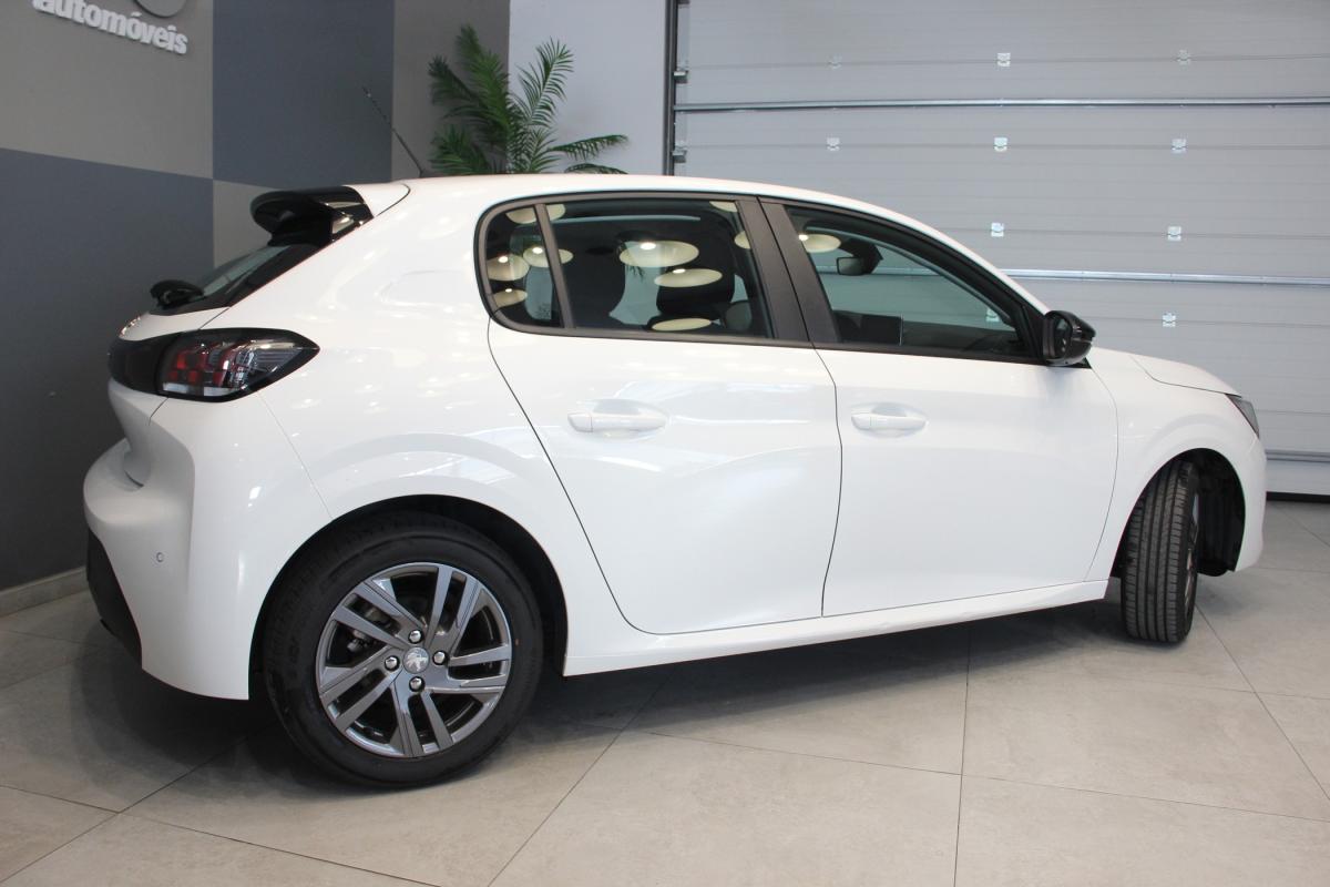 peugeot-208-2022-diesel-1499cc