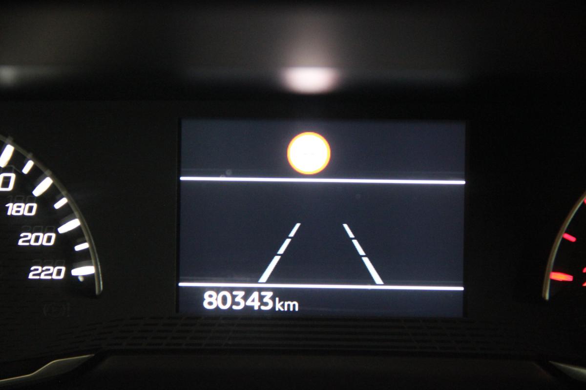 peugeot-208-2022-diesel-1499cc