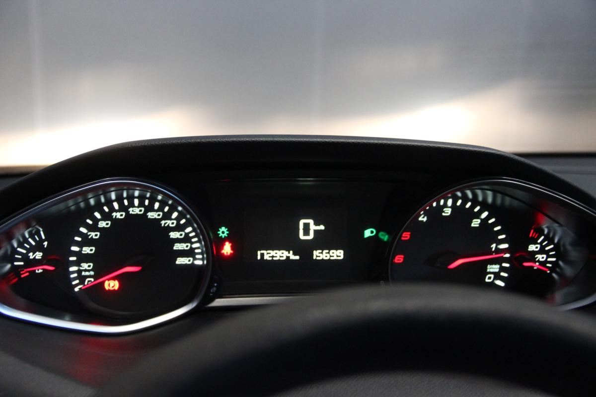 peugeot-308-sw-2015-diesel-1560cc