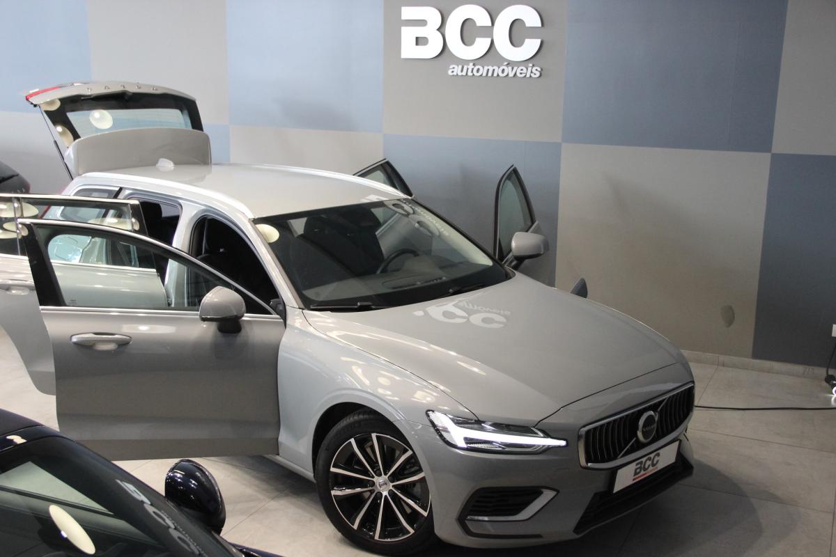 volvo-v60-2023-hibrido-a-gasolina-1969cc