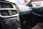volvo-v40-cross-country-2018-diesel-1969cc