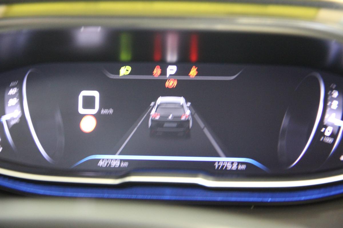peugeot-5008-2023-gasolina-1199cc