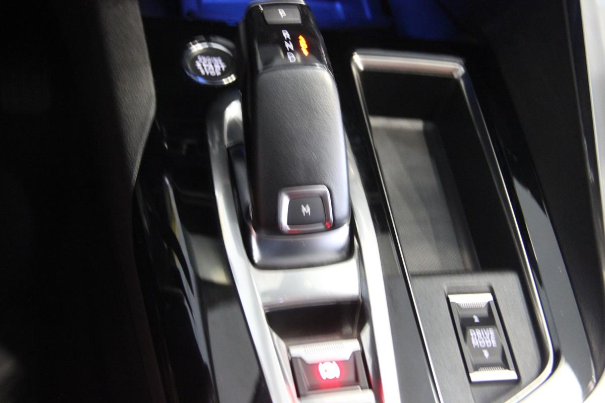 peugeot-5008-2023-gasolina-1199cc