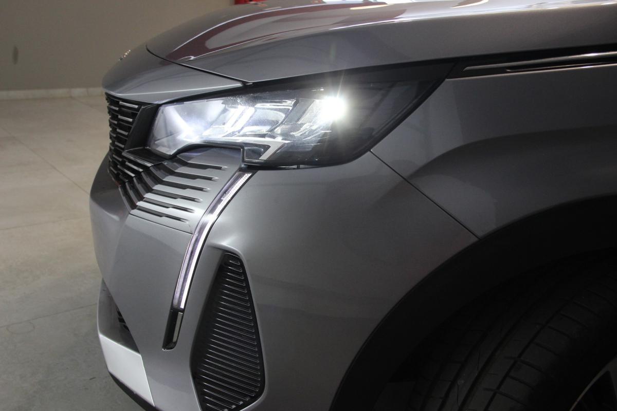 peugeot-5008-2023-gasolina-1199cc