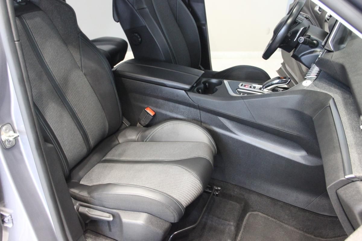 peugeot-5008-2023-gasolina-1199cc