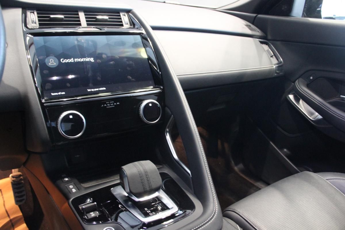 jaguar-e-pace-2024-hibrido-a-gasolina-1498cc