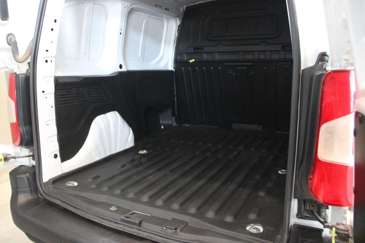 peugeot-partner-2023-diesel-1499cc