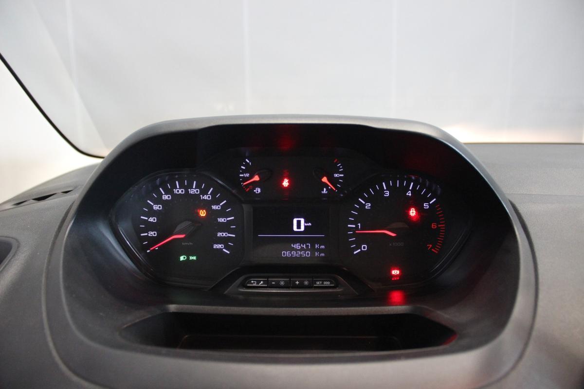 peugeot-partner-2023-diesel-1499cc