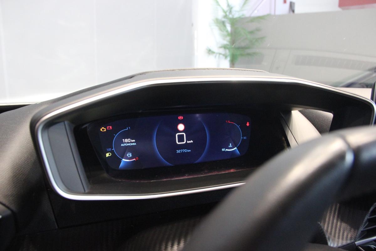 peugeot-2008-2023-gasolina-1199cc