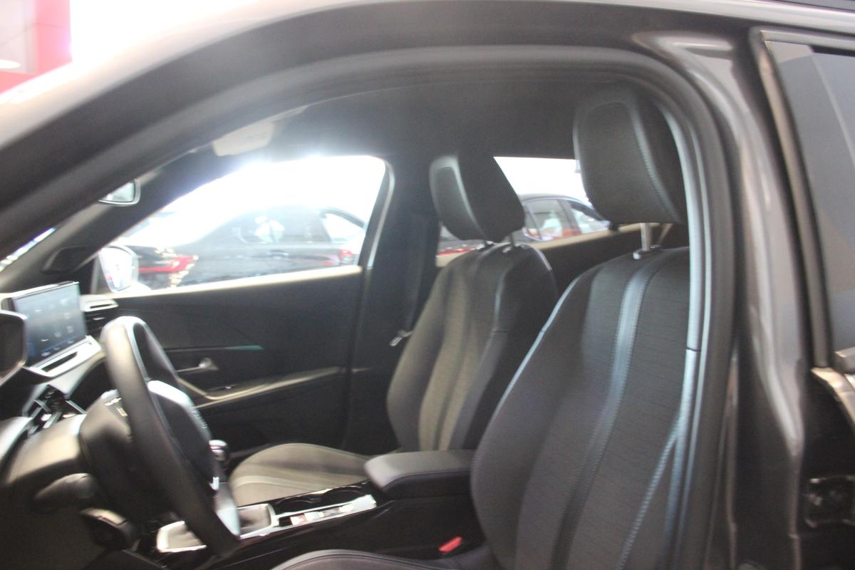 peugeot-2008-2023-gasolina-1199cc