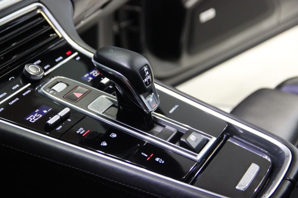porsche-panamera-sport-turismo-2020-hibrido-a-gasolina-2894cc