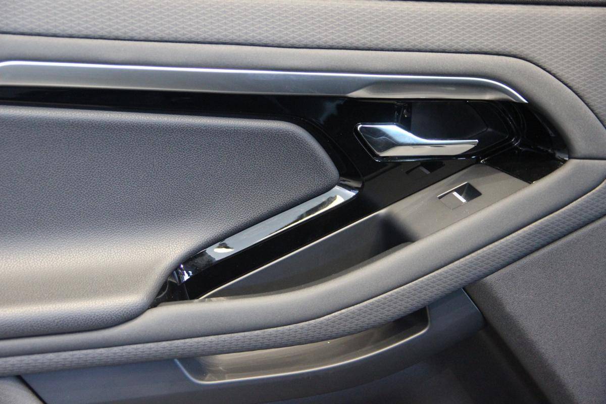land-rover-range-rover-evoque-2023-hibrido-a-gasolina-1497cc