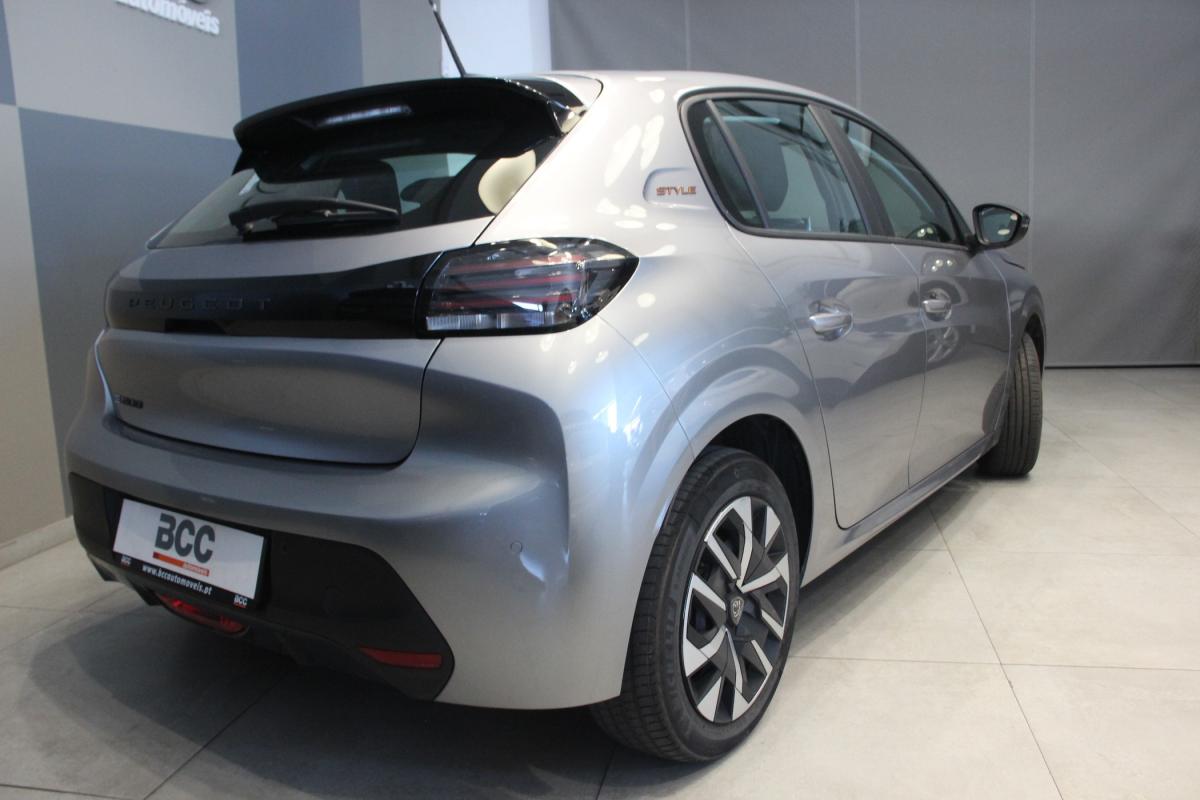 peugeot-208-2025-eletrico-500cc