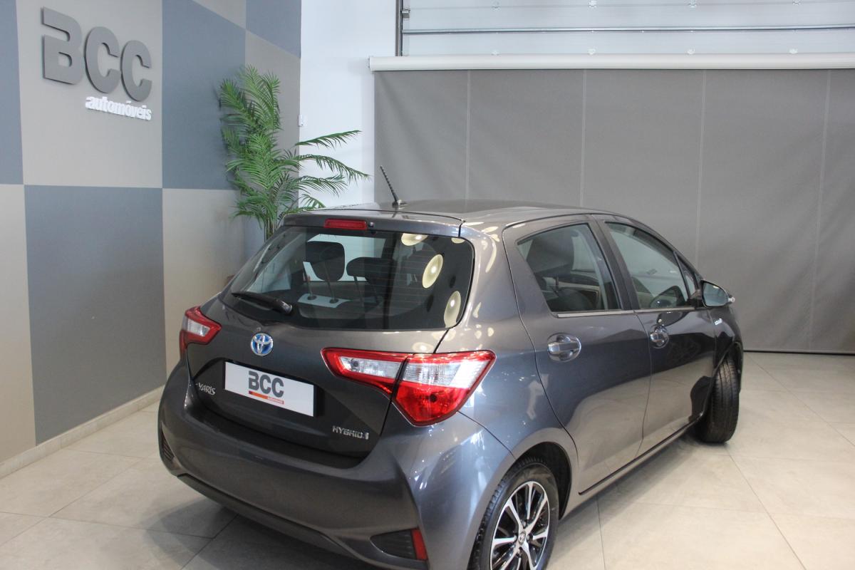 toyota-yaris-2020-hibrido-a-gasolina-1497cc