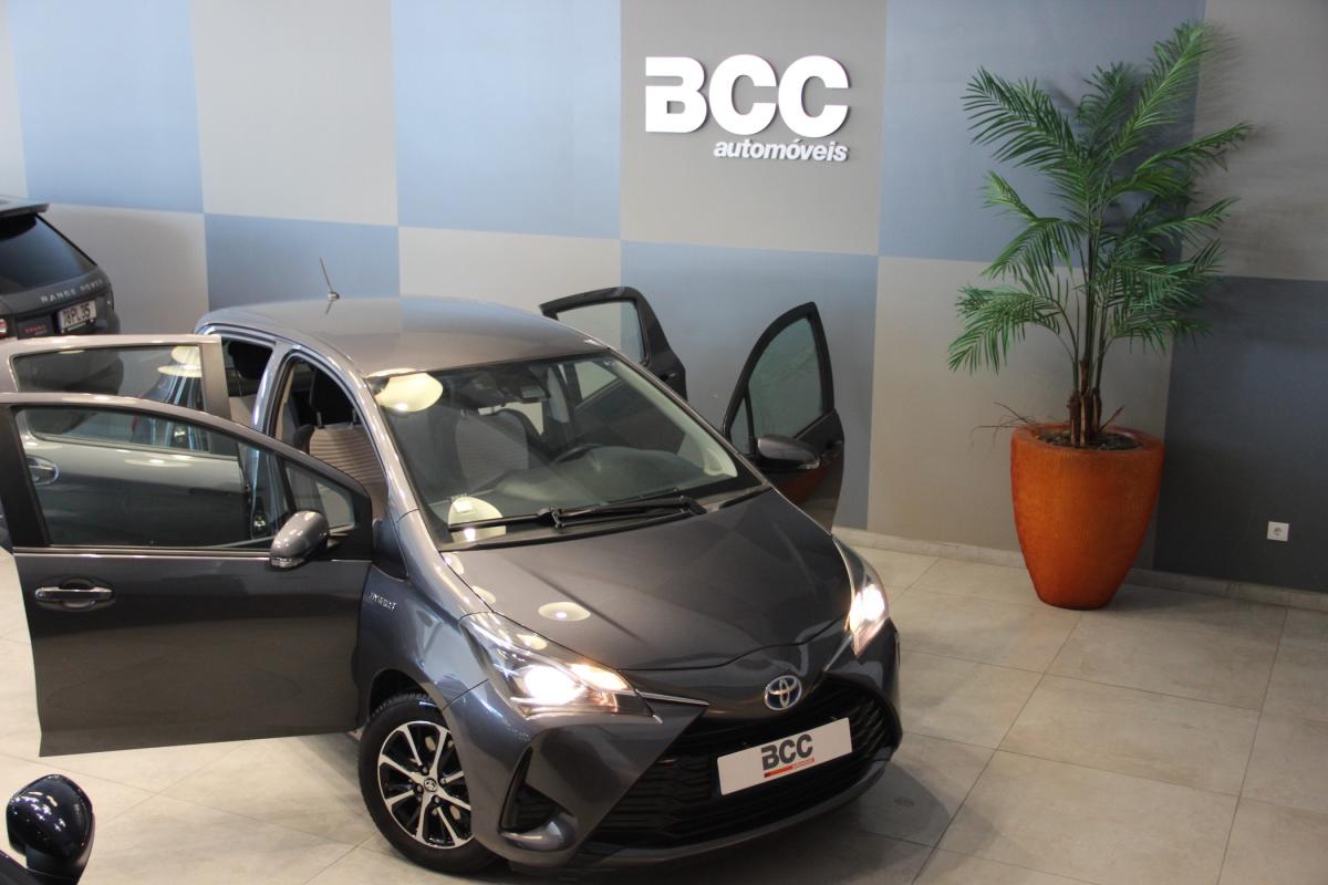 toyota-yaris-2020-hibrido-a-gasolina-1497cc