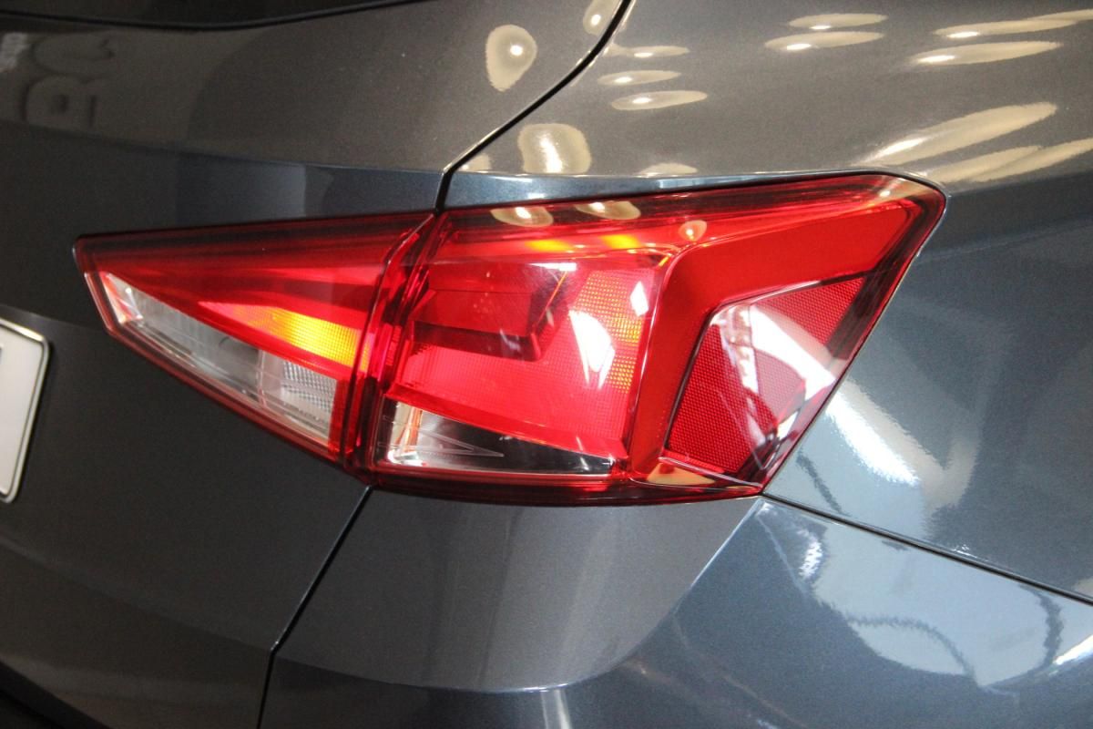 seat-arona-2023-gasolina-999cc