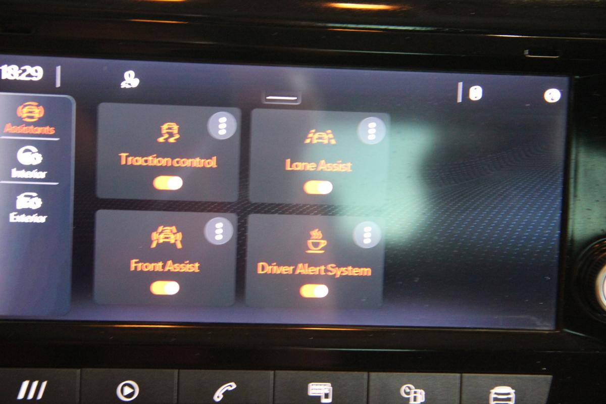 seat-arona-2023-gasolina-999cc