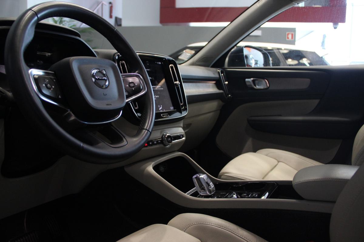 volvo-xc40-2022-hibrido-a-gasolina-1477cc