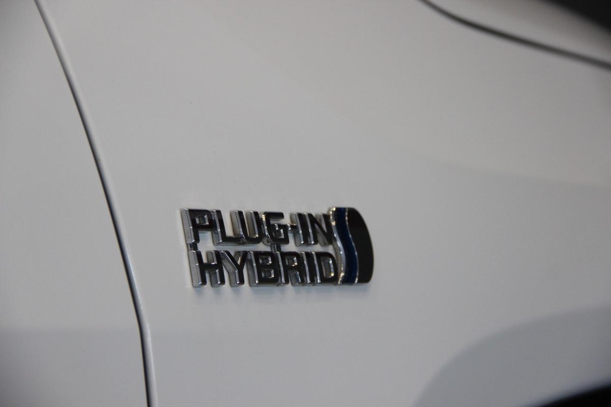 toyota-rav4-2022-hibrido-a-gasolina-2487cc