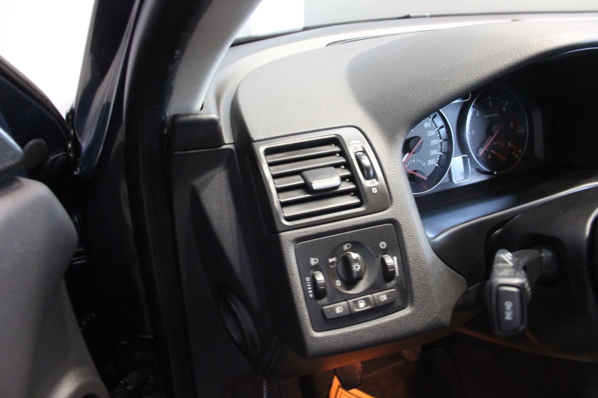 volvo-c30-2011-diesel-1560cc