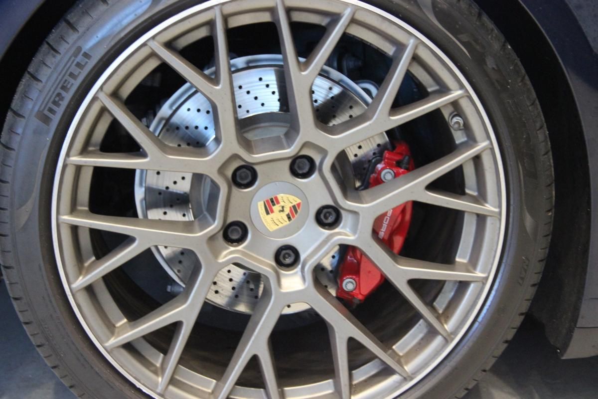 porsche-992-2021-gasolina-2981cc