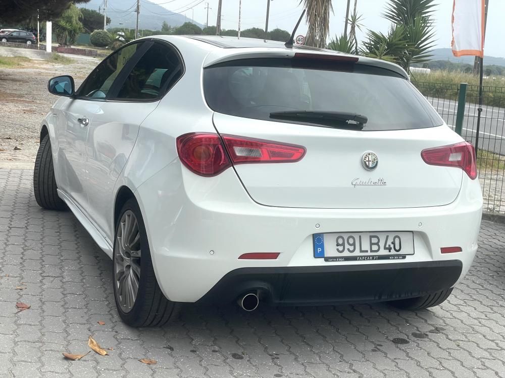 alfa-romeo-giulietta-2010-diesel-1598cc
