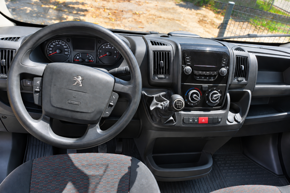 peugeot-boxer-2020-diesel-2179cc