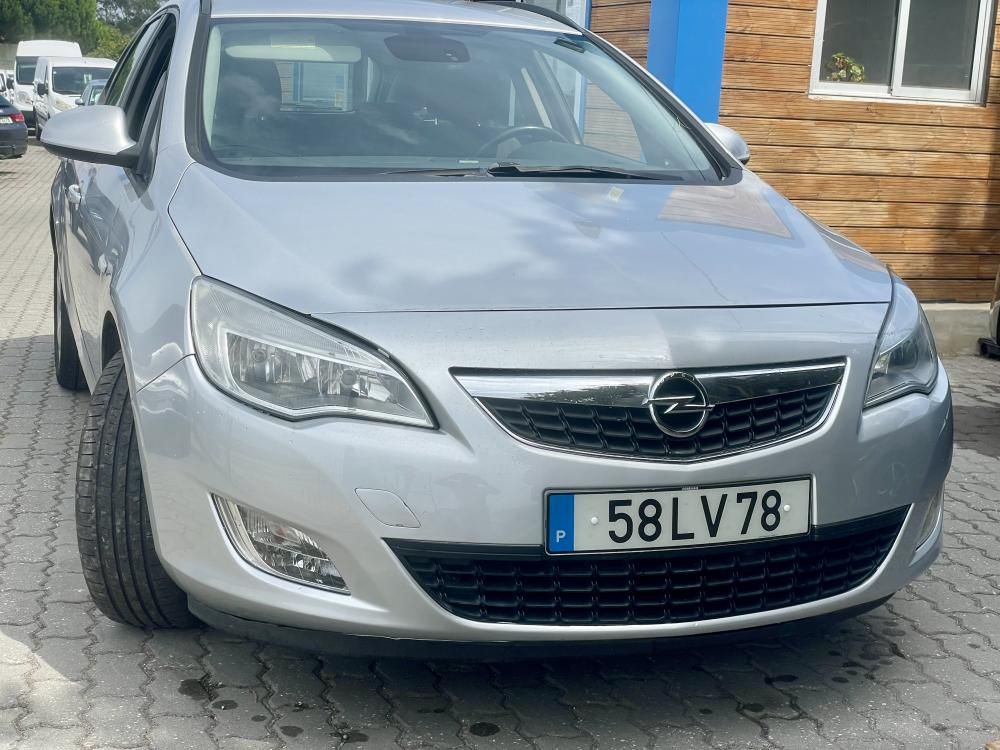 opel-astra-caravan-2011-diesel-1248cc