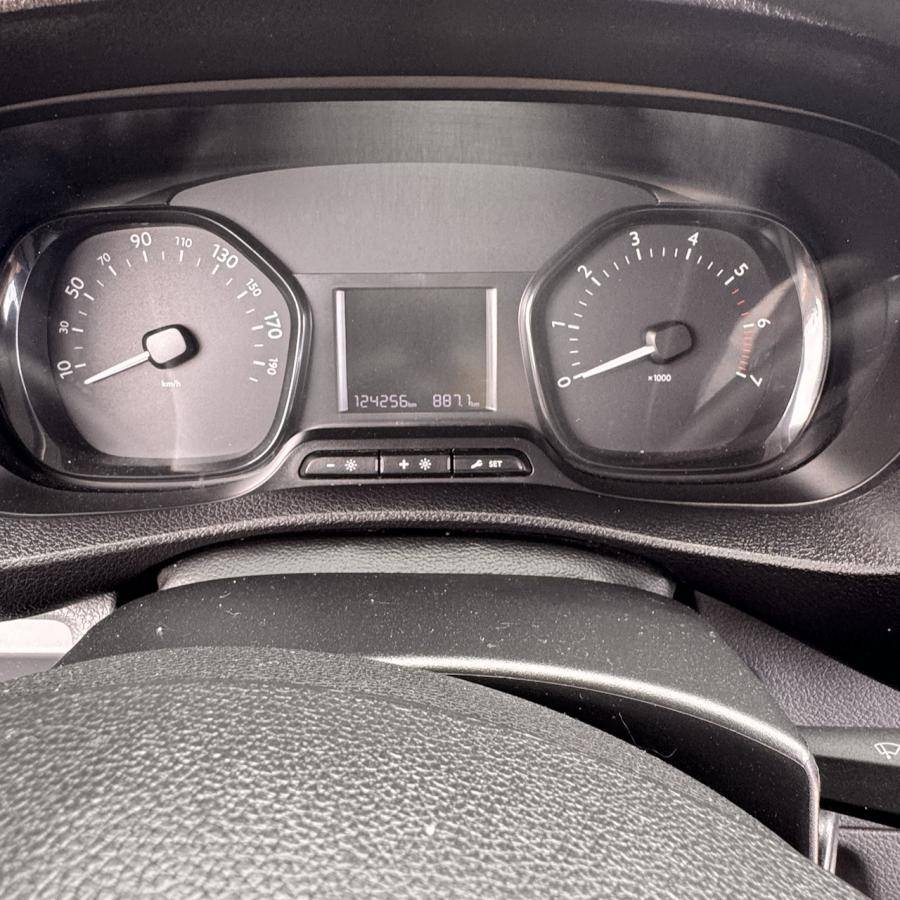 peugeot-expert-2020-diesel-1499cc