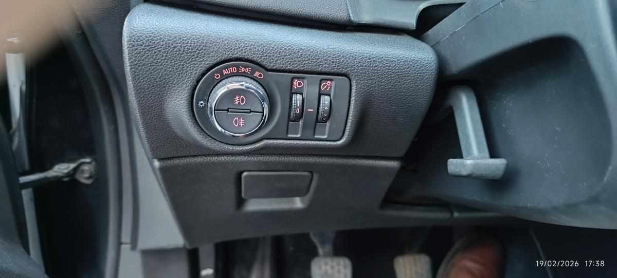 opel-astra-gtc-1-7-2014-diesel-1686cc