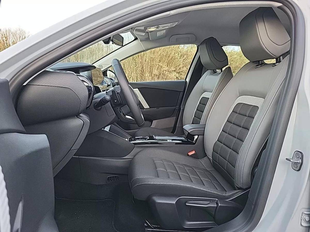 citroen-c4-2025-hibrido-a-gasolina-1199cc