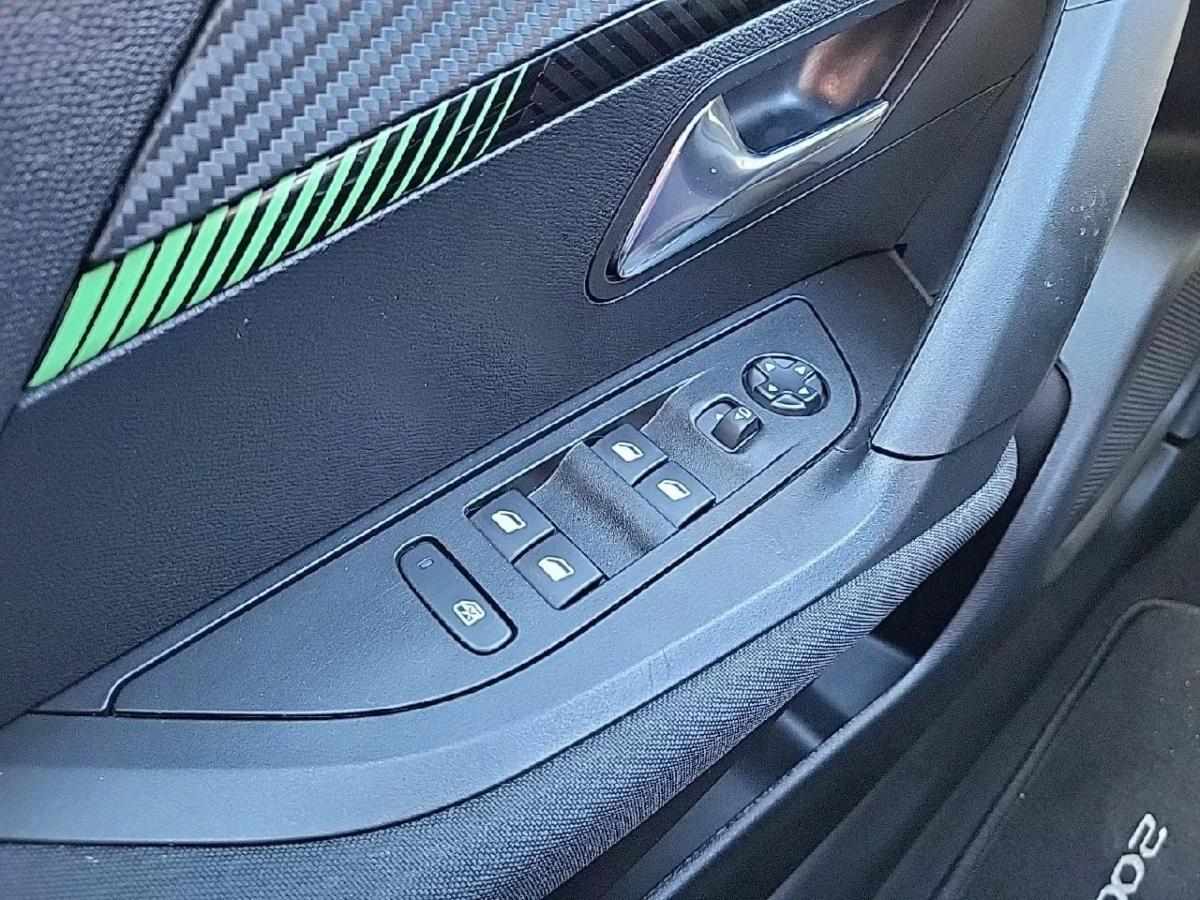peugeot-2008-2024-gasolina-1199cc